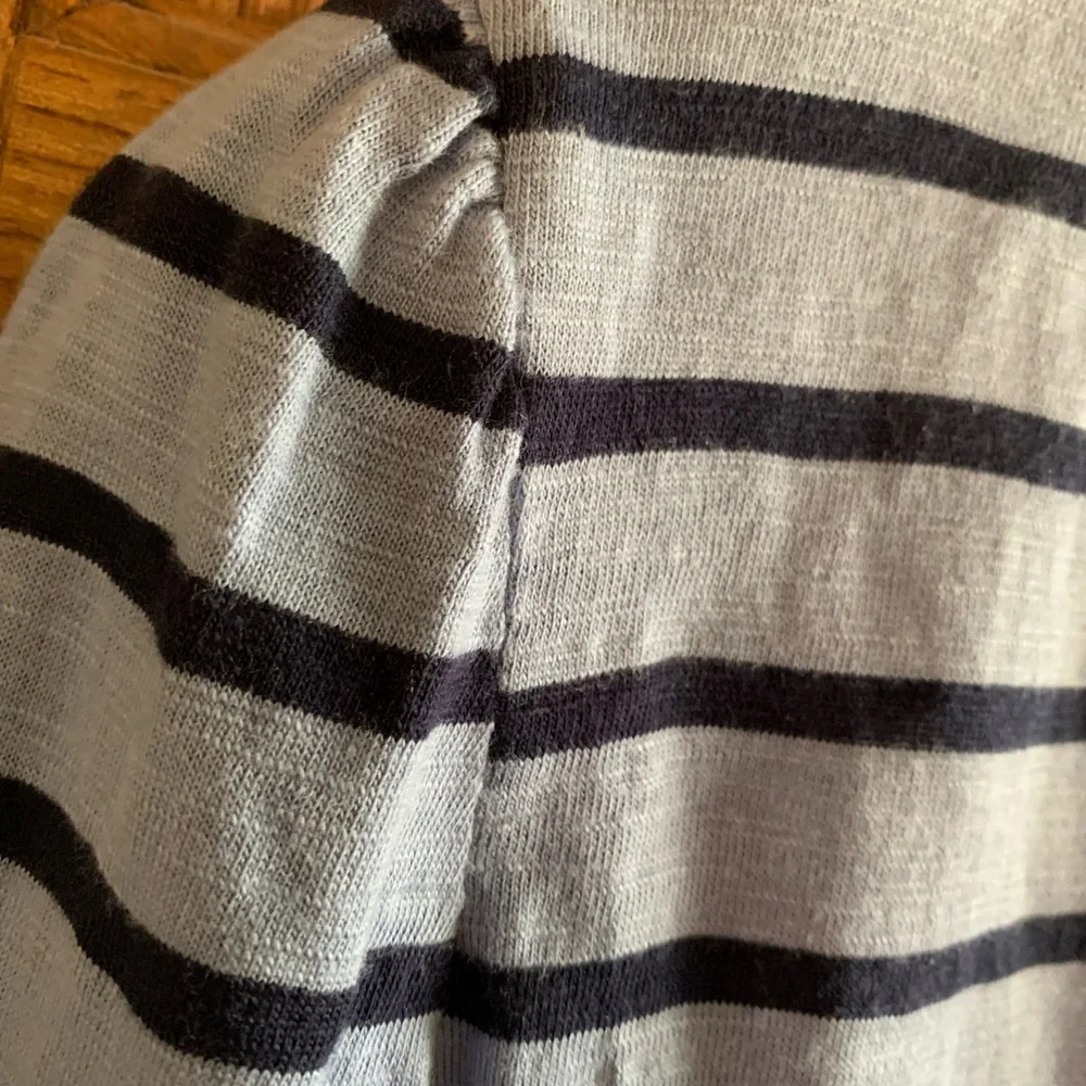 White House Black Market Blue Striped Button-Down Shirt – Size M - Picture 6 of 7